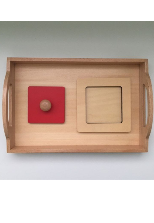 صنيه حجم وسط من صواني العمل